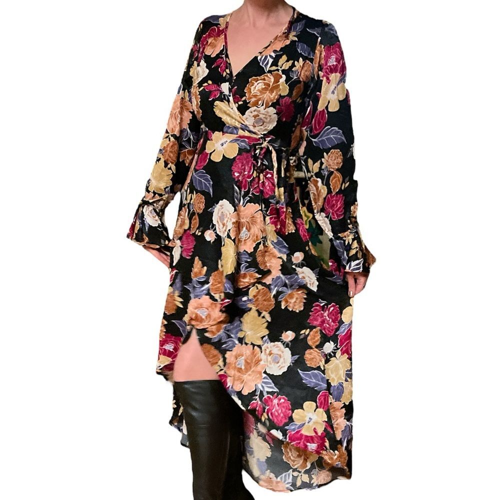 Band of the free midi floral dress faux wrap long sleeves Black berry size M